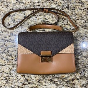 Michaels Kors handbag purse